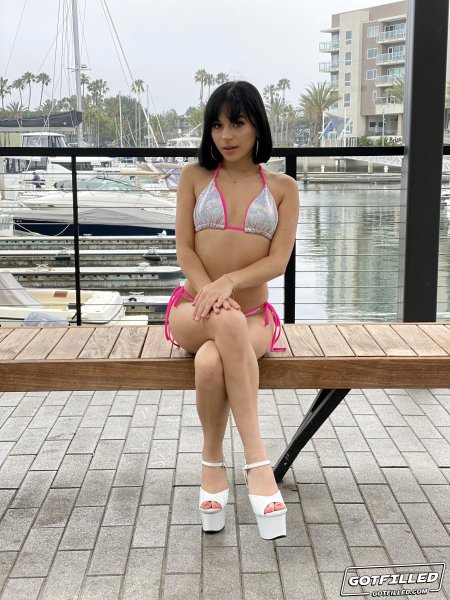 Aria Returns For A Cum Filling